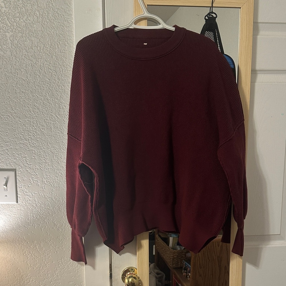 Cozy Ribbed Crewneck Sweater - Deep Burgundy